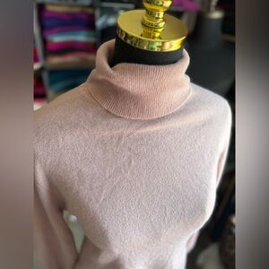 Garnet Hill Soft Pink Turtleneck Cashmere Sweater